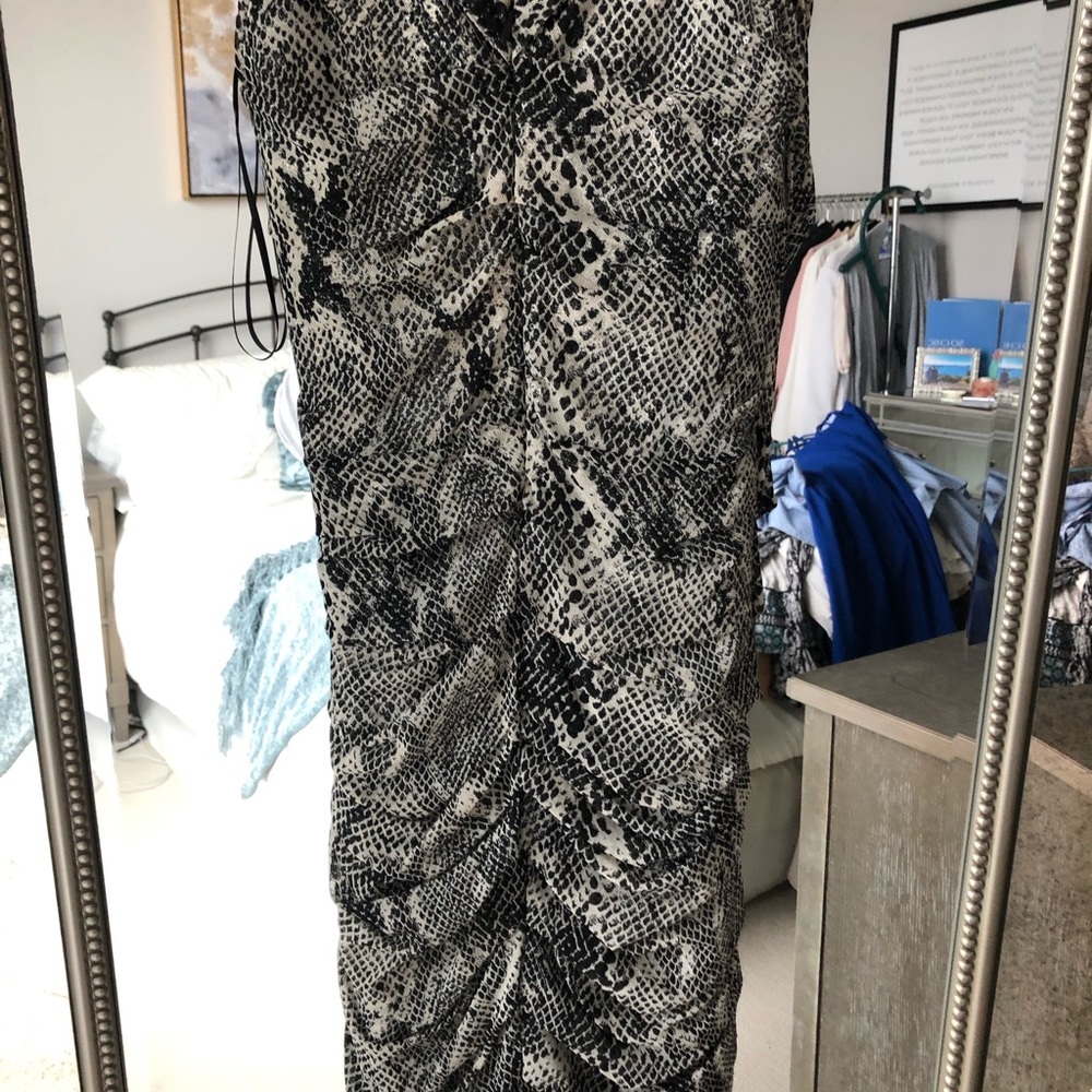 Express Bodycon Wrap Dress - Picture 6 of 8